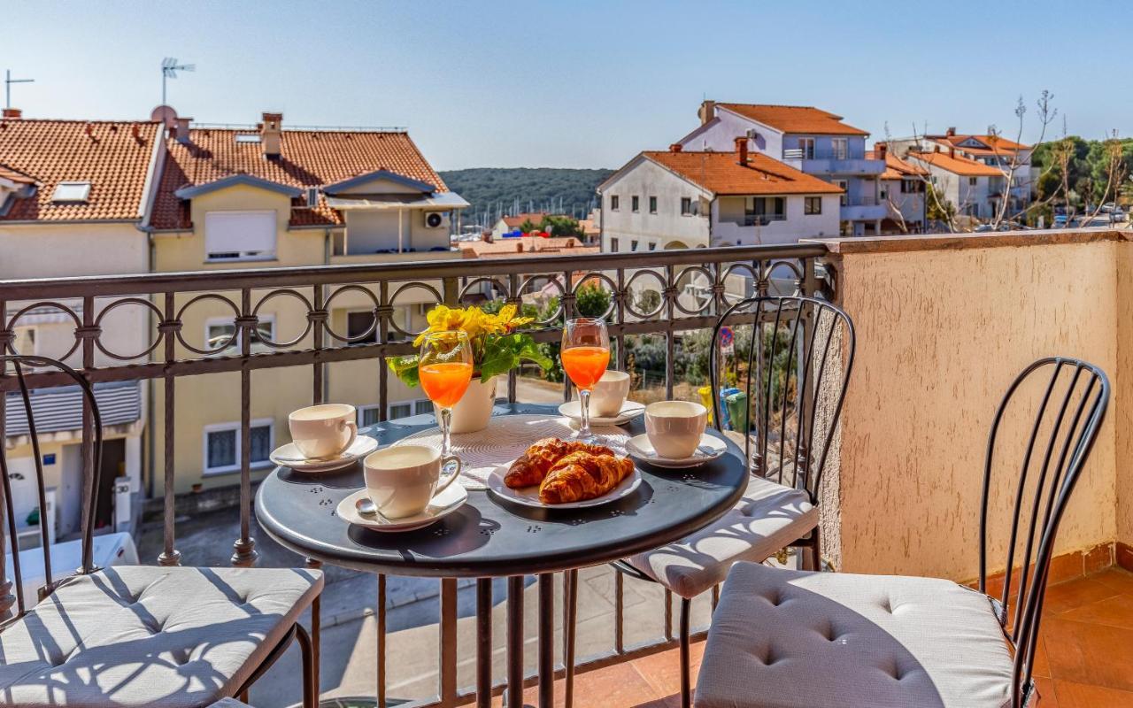 Apartment Green Pula, Family Friendly, Comfortable, Free Parking And Wifi Exterior photo