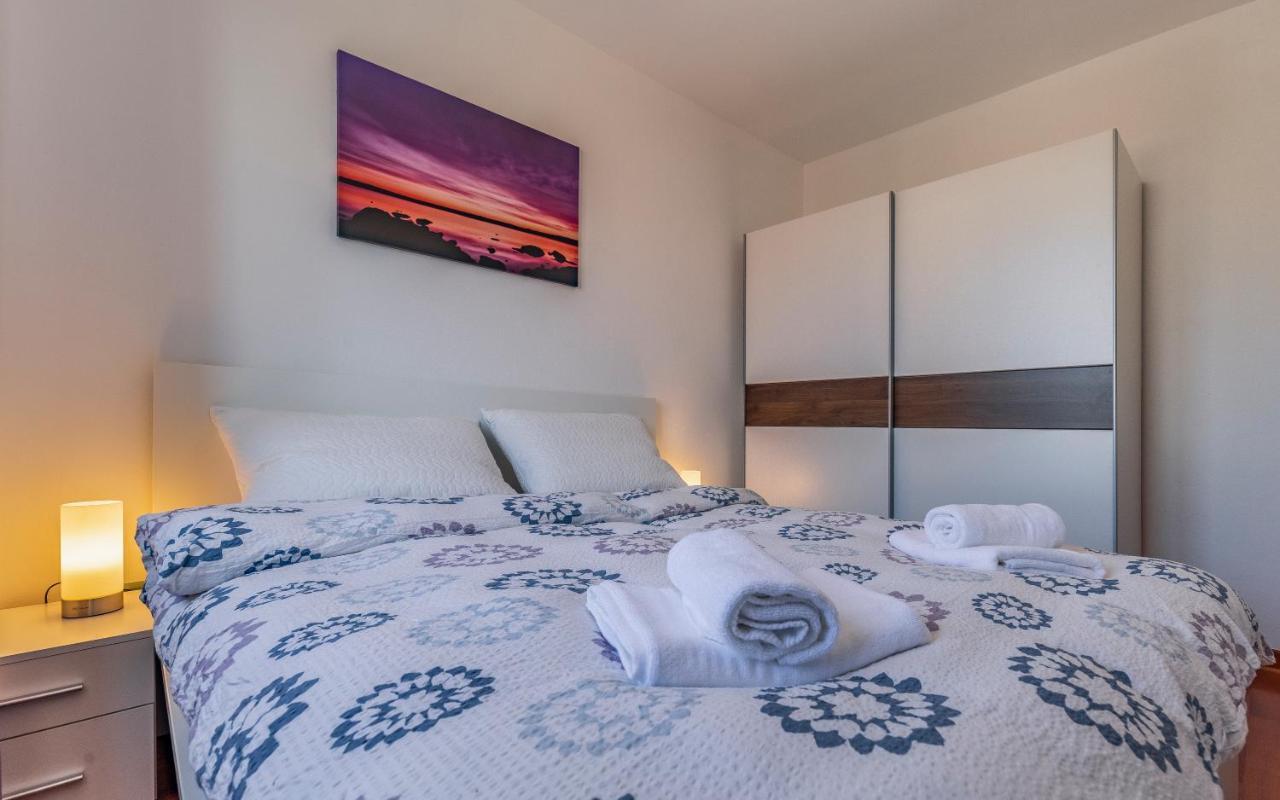 Apartment Green Pula, Family Friendly, Comfortable, Free Parking And Wifi Exterior photo